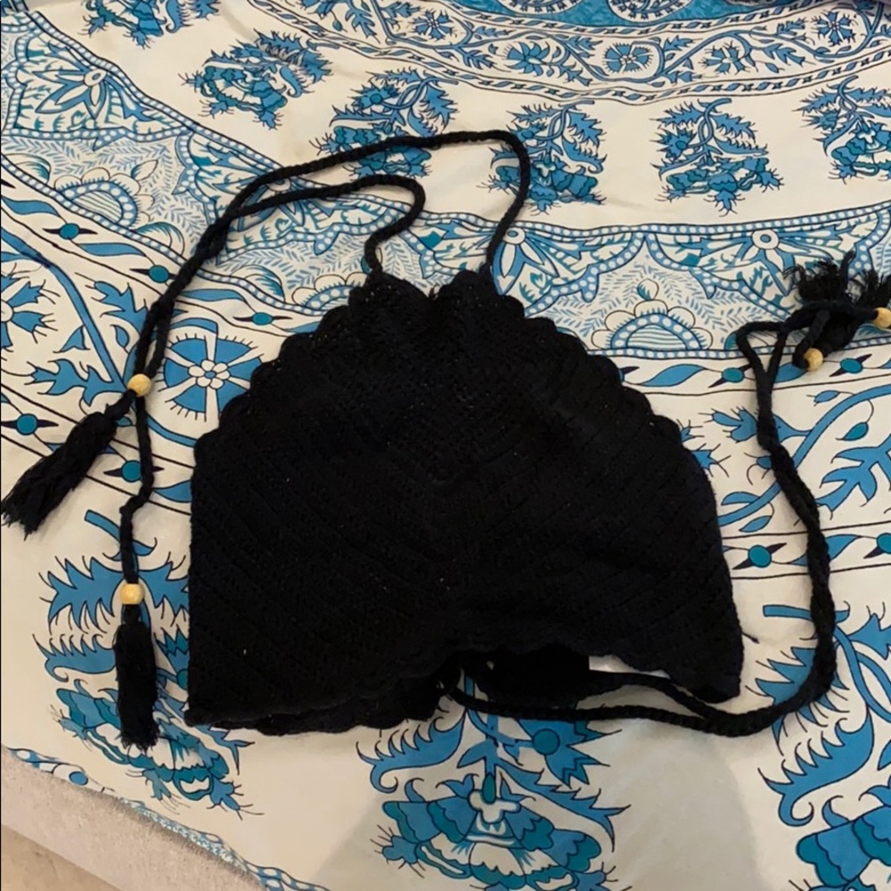 Kendall & Kylie crop top